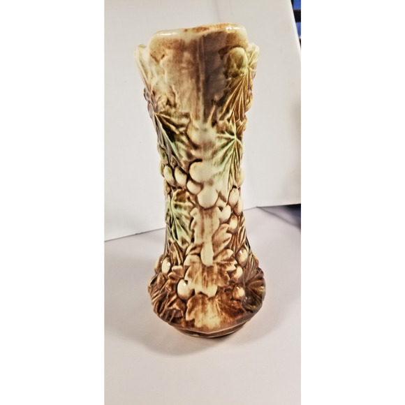 Dreamy Vintage McCoy Grapevine Pitcher Vase – Earthy Green & Brown Glaze, 9½ - Picture 6 of 8